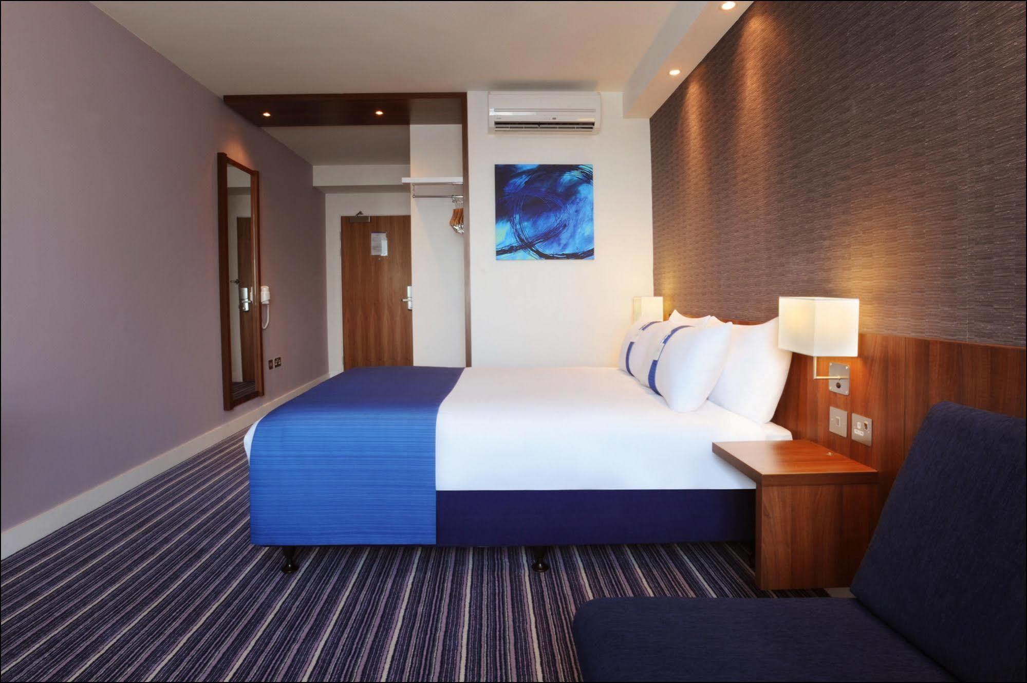 Holiday Inn Express Birmingham - Snow Hill By Ihg Exterior photo